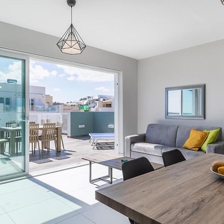 Unique Penthouse With Private Heated Jacuzzi, Close To Restaurants And Night Life Is-Swieqi Eksteriør billede