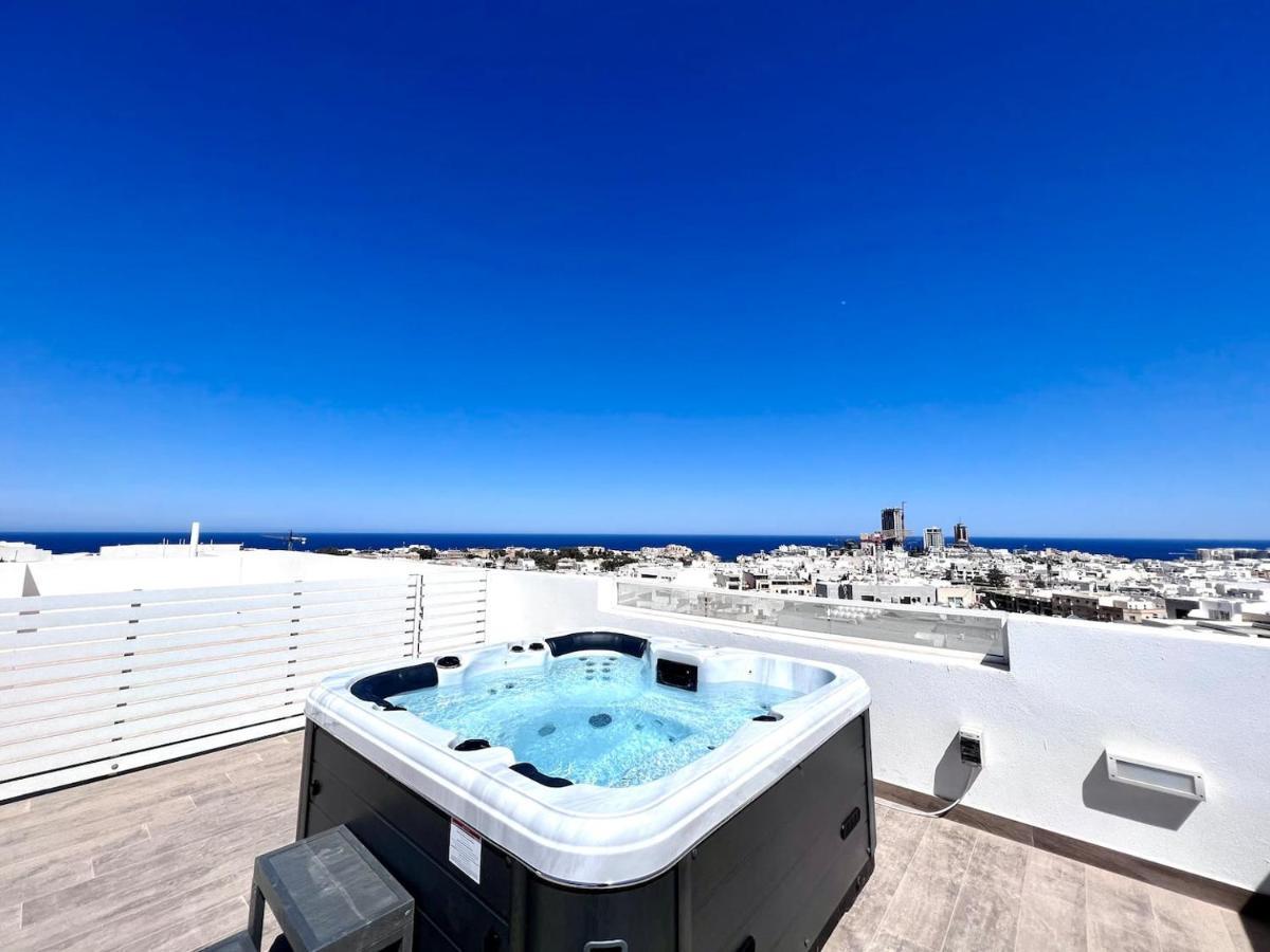 Unique Penthouse With Private Heated Jacuzzi, Close To Restaurants And Night Life Is-Swieqi Eksteriør billede