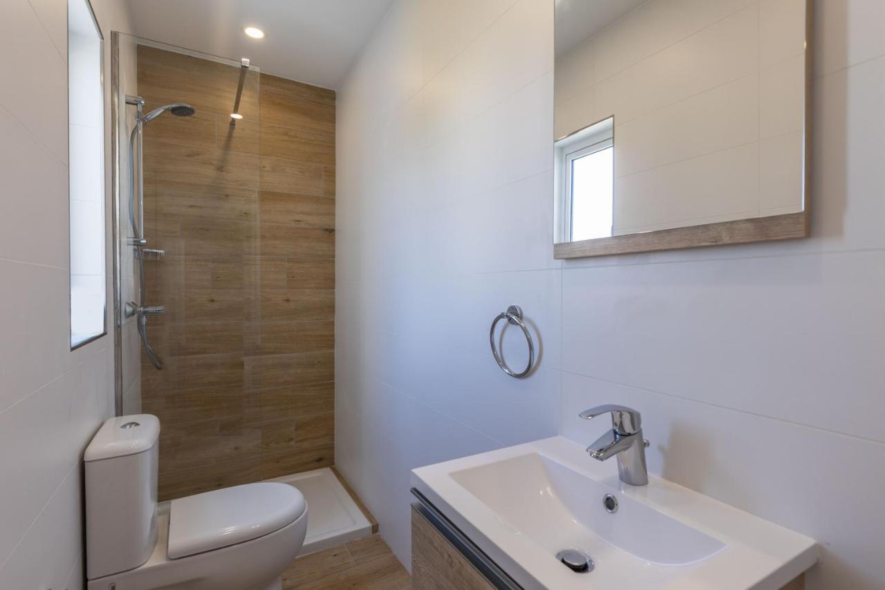 Unique Penthouse With Private Heated Jacuzzi, Close To Restaurants And Night Life Is-Swieqi Eksteriør billede